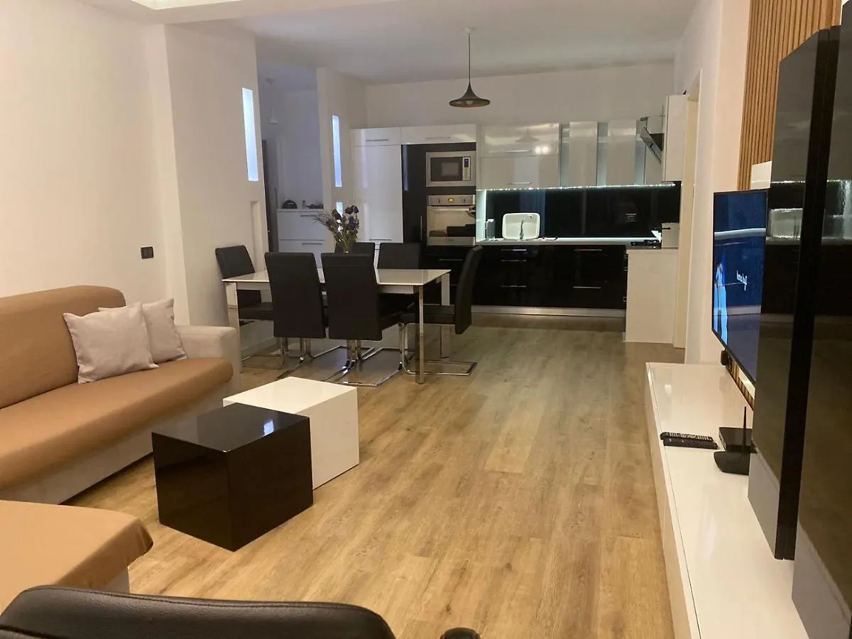 Ajsi Apartments 1 Vlore